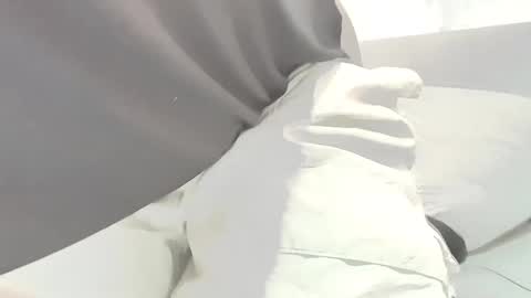 latinbbc_00 online show from March 1, 2025, 7:15 pm