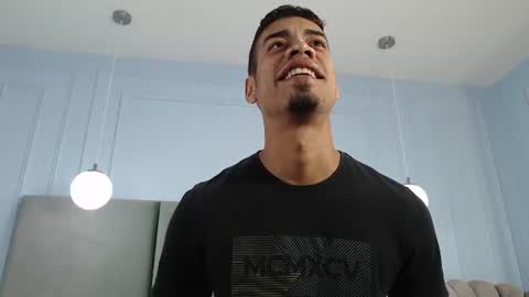 latinbigcrazy online show from June 11, 2026, 1:05 am