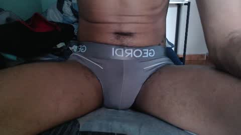 latinbigcrazy online show from June 19, 2026, 4:22 pm