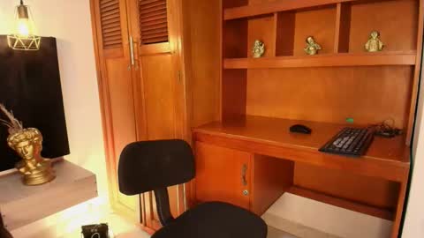 Snapshot of latinblack_98 chatting on January 12, 2026, 2:22 pm latinblack_98 online show from January 12, 2026, 2:22 pm