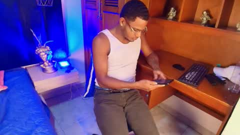 Snapshot of latinblack_98 chatting on January 13, 2026, 7:08 pm latinblack_98 online show from January 13, 2026, 7:08 pm