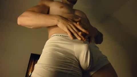 LatinBoyVIP  Colombian online show from May 8, 2026, 1:38 pm