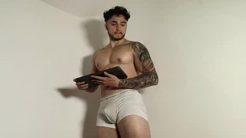Snapshot of latinboyvip_ chatting on July 14, 2026, 12:35 am LatinBoyVIP Colombian online show from July 14, 2026, 12:35 am