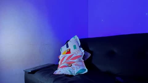 Snapshot of latinhuge_cock chatting on March 1, 2025, 3:43 am latinhuge_cock online show from March 1, 2025, 3:43 am