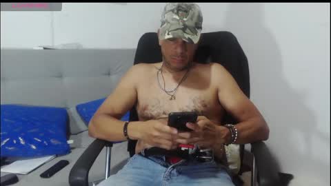 latinmartin254 online show from May 24, 2026, 3:22 am