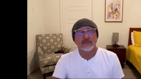 QS - INDEPENDENT MODEL online show from January 10, 2026, 3:41 am