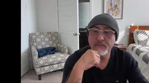 Snapshot of latinnous chatting on January 16, 2026, 8:46 pm QS - INDEPENDENT MODEL online show from January 16, 2026, 8:46 pm