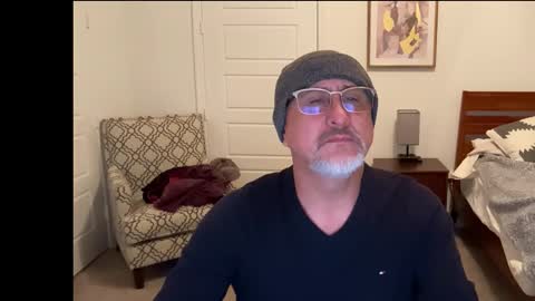 Snapshot of latinnous chatting on January 19, 2026, 3:43 am QS - INDEPENDENT MODEL online show from January 19, 2026, 3:43 am