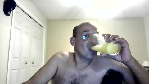 latinoinfla online show from October 21, 2025, 2:01 am