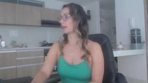 latinpaprika online show from March 23, 2026, 2:10 pm