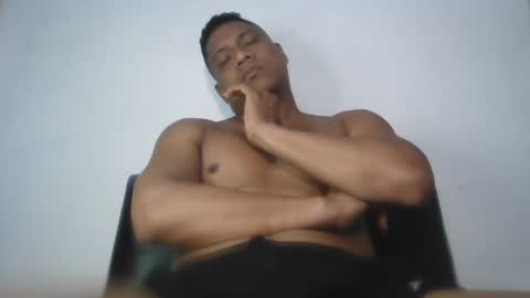 Snapshot of latinrayf chatting on October 23, 2025, 2:38 pm latinrayf online show from October 23, 2025, 2:38 pm