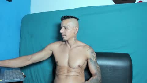 LatinShaman online show from October 5, 2025, 2:43 am