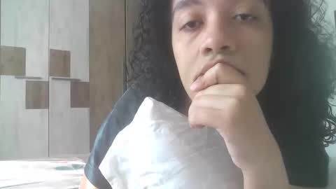 latraviata923581 online show from November 21, 2025, 10:14 am