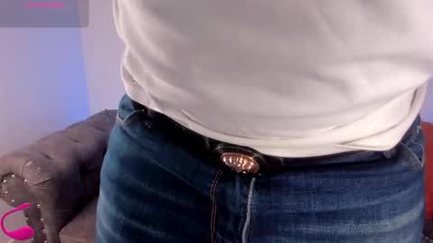 Snapshot of latrellx7 chatting on February 7, 2026, 1:31 am LEANDRO online show from February 7, 2026, 1:31 am