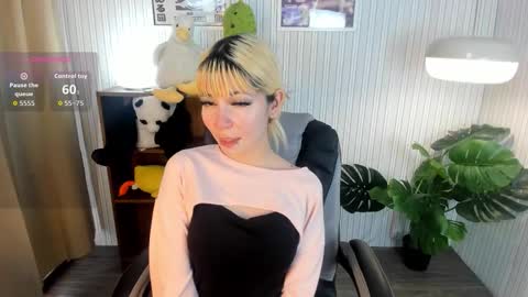 laukyubey1 online show from September 27, 2025, 9:09 pm