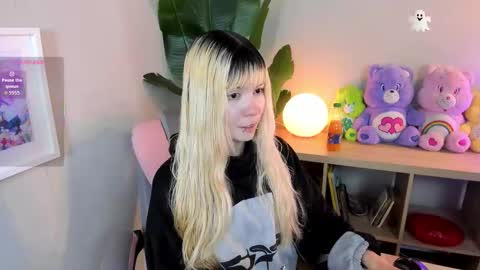 laukyubey1 online show from November 20, 2025, 7:57 pm