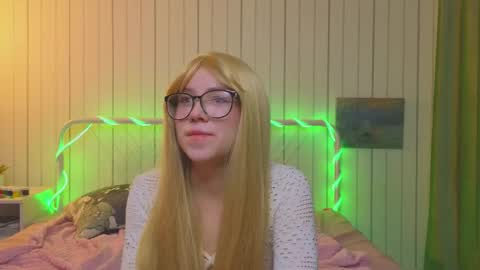 Kylie online show from November 24, 2025, 8:52 pm