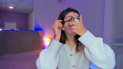 Snapshot of laura__leee chatting on February 25, 2026, 6:45 am Laura online show from February 25, 2026, 6:45 am