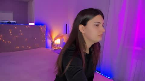 Laura online show from April 5, 2026, 5:15 am