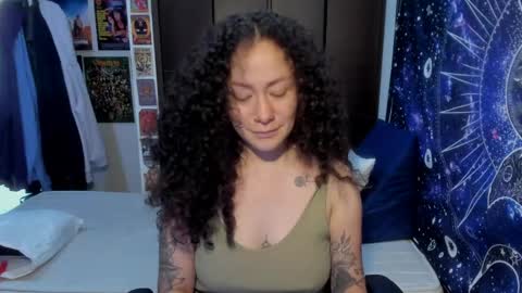 Snapshot of laura_anal_ chatting on May 8, 2026, 8:03 pm Wen online show from May 8, 2026, 8:03 pm
