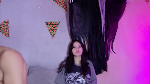 laura_and_kevin online show from October 9, 2025, 4:49 pm