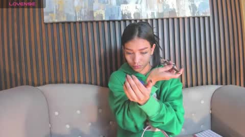 Snapshot of laura_aristizabal_19 chatting on December 16, 2024, 1:22 pm Laura online show from December 16, 2024, 1:22 pm