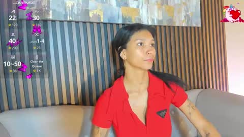 Snapshot of laura_aristizabal_19 chatting on October 9, 2025, 12:47 pm Laura online show from October 9, 2025, 12:47 pm