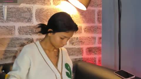 Snapshot of laura_aristizabal_19 chatting on October 12, 2025, 12:37 pm Laura online show from October 12, 2025, 12:37 pm