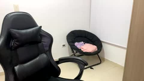 laura online show from October 29, 2025, 10:33 pm