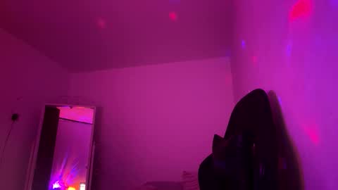 laura online show from March 11, 2026, 12:38 am