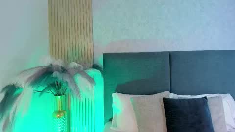 Snapshot of laura_ivy chatting on February 21, 2026, 12:28 pm LauraIvy online show from February 21, 2026, 12:28 pm