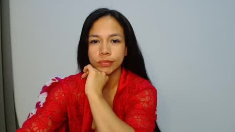 Snapshot of laura_macias chatting on October 12, 2025, 9:08 am lau online show from October 12, 2025, 9:08 am