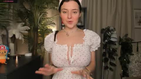 Samantha online show from March 8, 2026, 3:49 pm