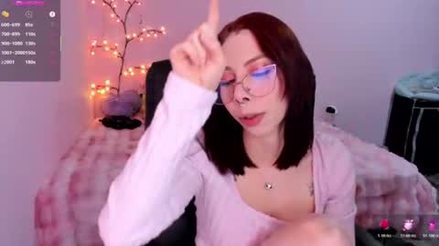 Snapshot of laura_olssen chatting on June 17, 2026, 1:01 pm Kate online show from June 17, 2026, 1:01 pm