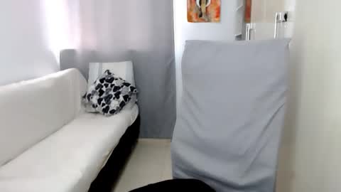 Laura online show from September 21, 2025, 8:10 pm