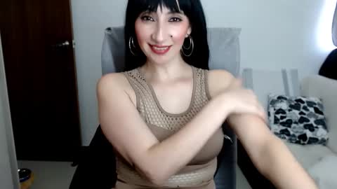 Snapshot of laura_pervert_ chatting on March 13, 2026, 9:32 pm Laura online show from March 13, 2026, 9:32 pm