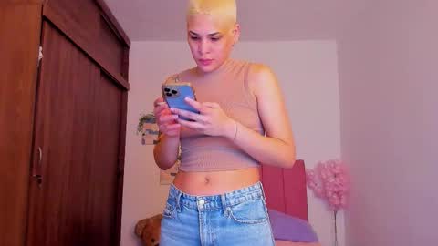 Laura Rose online show from January 17, 2026, 7:06 pm