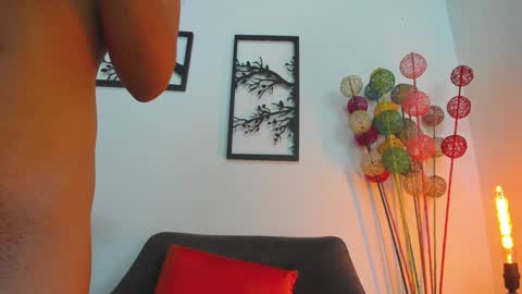 Snapshot of laura_soe chatting on January 17, 2025, 4:26 pm LAURA SOE online show from January 17, 2025, 4:26 pm