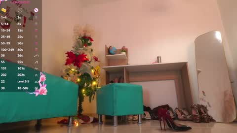Snapshot of laura_zans_ chatting on December 4, 2024, 2:37 pm Laura Zans I am sensual goddes and i was born for loveworshipping and enjoyment. online show from December 4, 2024, 2:37 pm