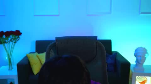 lauradavidsons online show from October 12, 2025, 4:06 pm