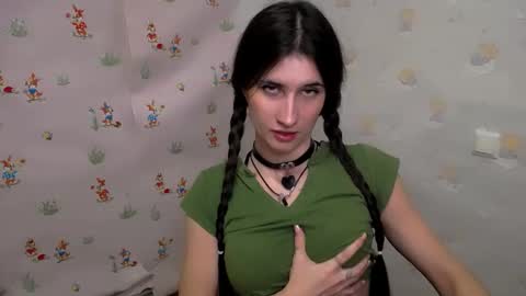 Laura online show from November 22, 2025, 10:03 am