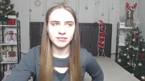 LauraHlot online show from December 20, 2025, 6:59 pm