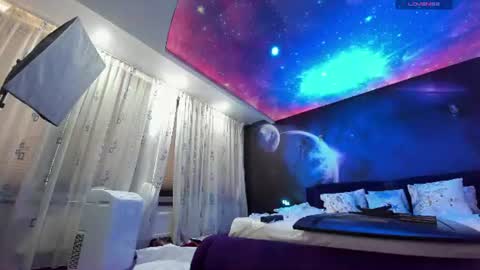 LauraJinx online show from June 17, 2026, 9:01 am