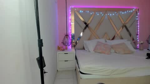 laura  online show from February 2, 2026, 8:07 pm