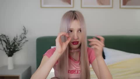 Snapshot of lauramusk chatting on October 3, 2025, 8:00 am Laura online show from October 3, 2025, 8:00 am