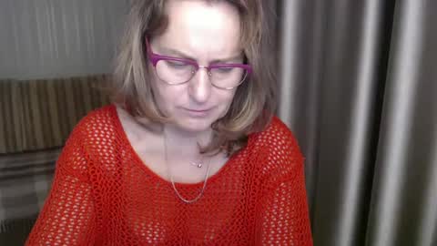 Snapshot of lauraoven1 chatting on December 25, 2024, 3:06 pm Lauraoven1 online show from December 25, 2024, 3:06 pm