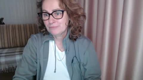 Snapshot of lauraoven1 chatting on February 5, 2025, 12:49 pm Lauraoven1 online show from February 5, 2025, 12:49 pm