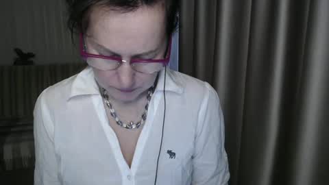 Snapshot of lauraoven1 chatting on March 12, 2025, 7:02 am Lauraoven1 online show from March 12, 2025, 7:02 am