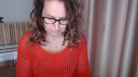 Lauraoven1 online show from October 30, 2025, 8:05 am