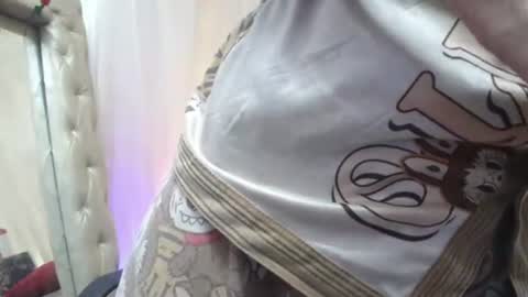 Snapshot of laurasofia45 chatting on July 12, 2026, 12:07 pm Laura Sofia online show from July 12, 2026, 12:07 pm